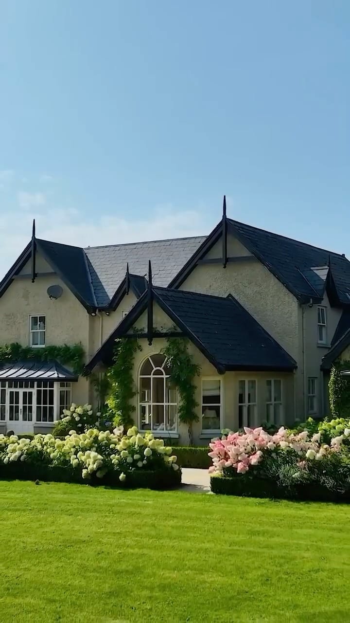 Post 1 by Jess Colivet on Instagram (video)