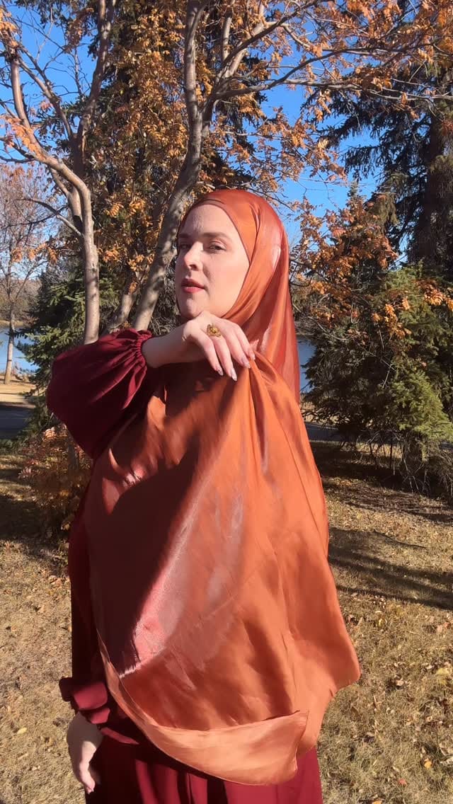Post 5 by viktoria 🤍 modest fashion | abaya styles | hijab inspo on Instagram (video)