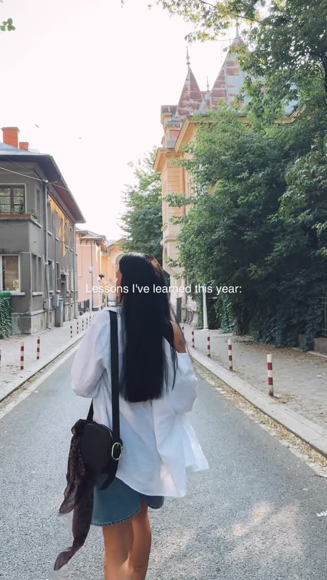 Post 9 by Ioana Maria Aganencei on Instagram (video)