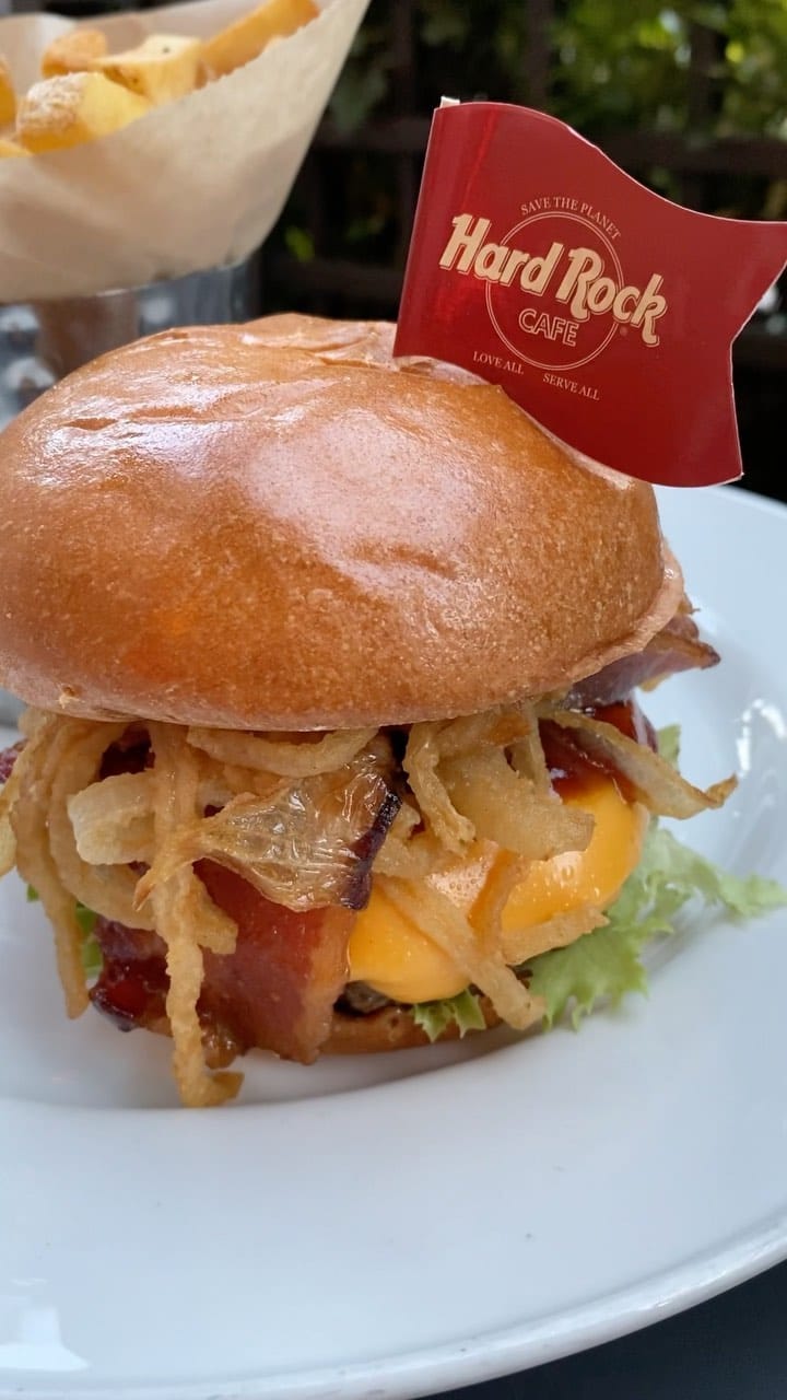 Post 7 by That London Duo | London Food & Travel on Instagram (video)
