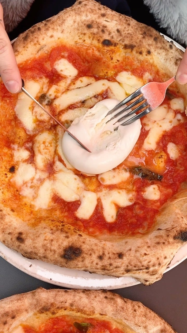 Post 6 by That London Duo | London Food & Travel on Instagram (video)