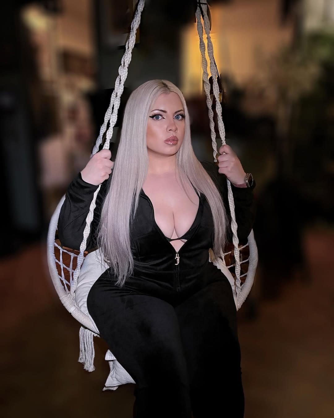 Post 5 by Melissa Barbie on Instagram (image)