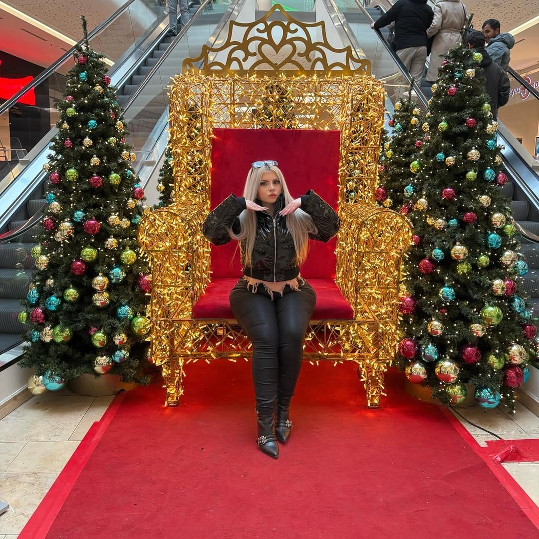 Post 3 by Melissa Barbie on Instagram (carousel)