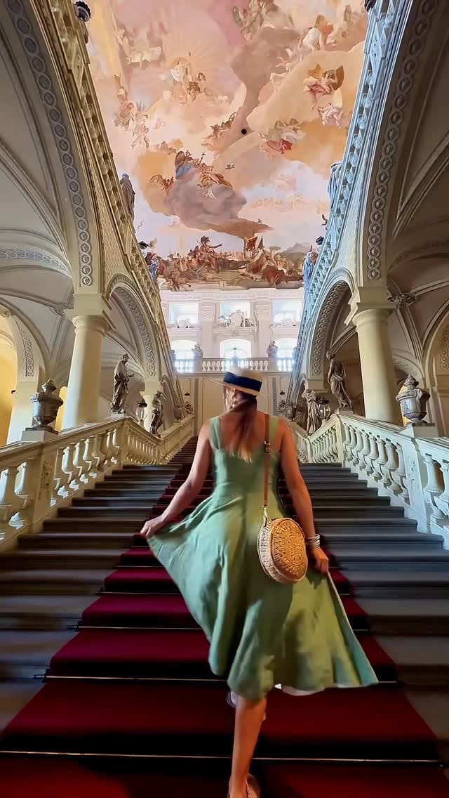 Post 1 by 🇳🇱NAOMI LOUWERENS☆TRAVEL & IG - TIPS - REELS & DRONE 📸 on Instagram (video)