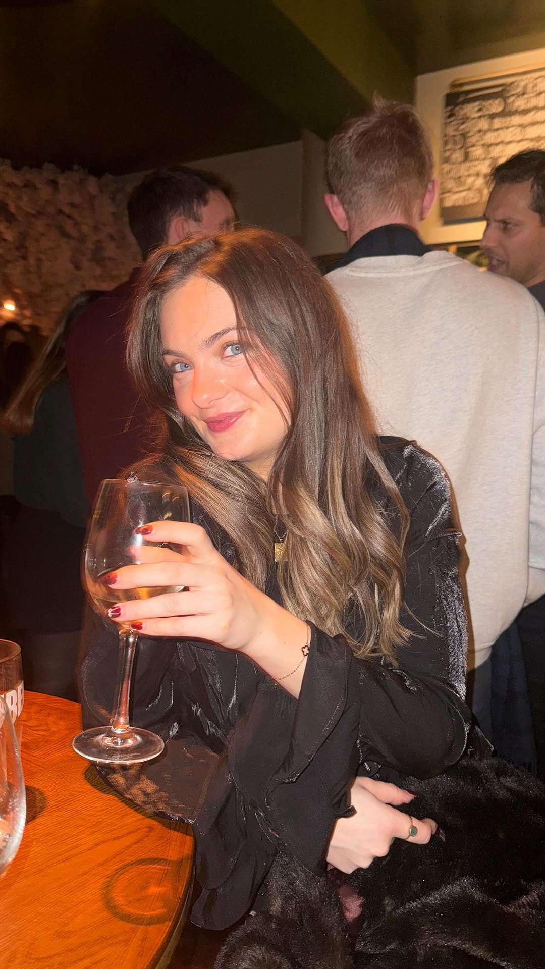 Post 5 by Chiara Powell on Instagram (video)
