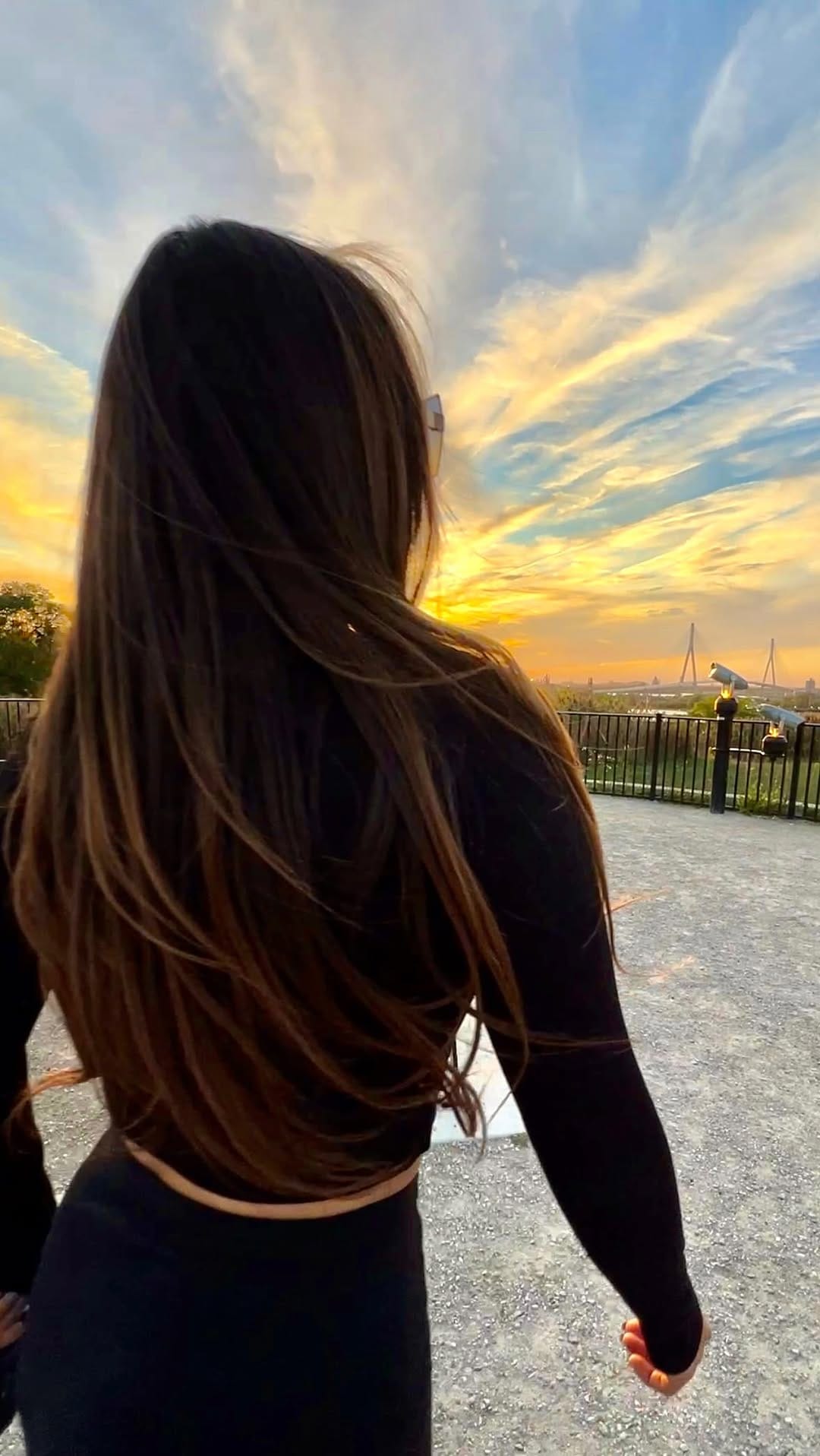 Post 8 by 𝐴𝑚𝑎𝑛𝑑𝑎 on Instagram (video)