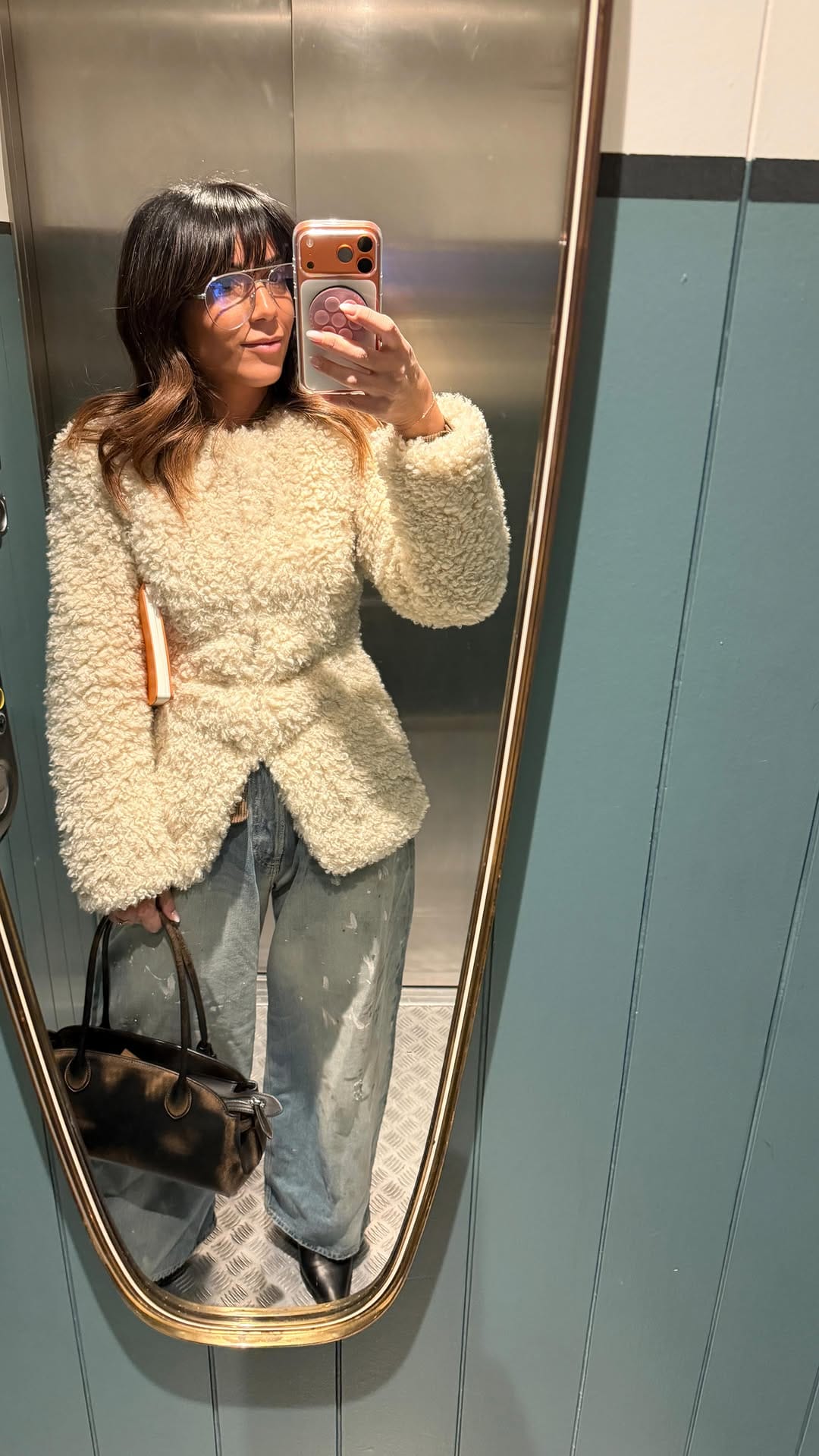 Post 4 by Natasha Jaferi on Instagram (video)