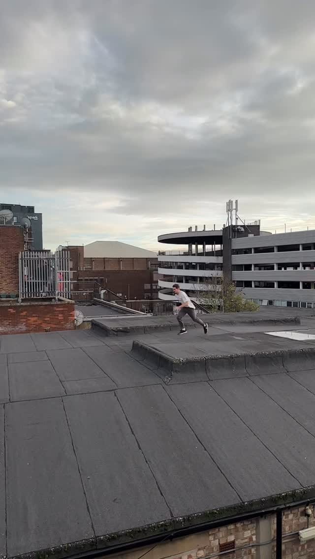 Post 7 by D Λ V I D on Instagram (video)