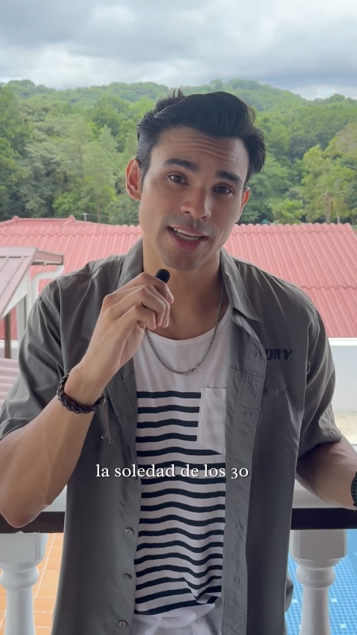 Post 9 by B R A N D O N ~ C H A N on Instagram (video)
