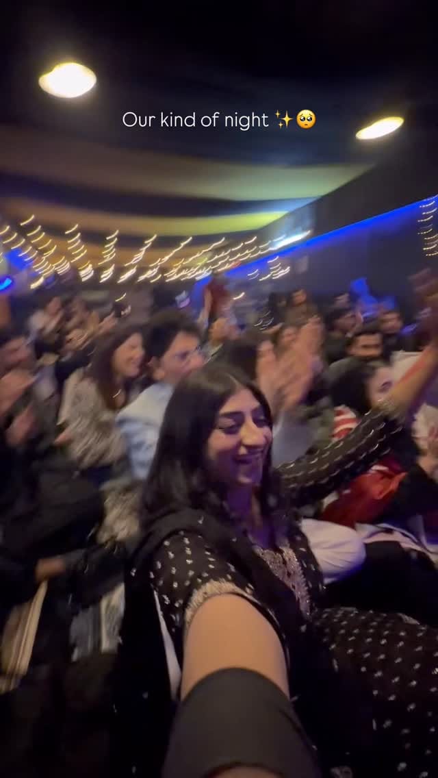 Post 5 by Alishba Khalid on Instagram (video)