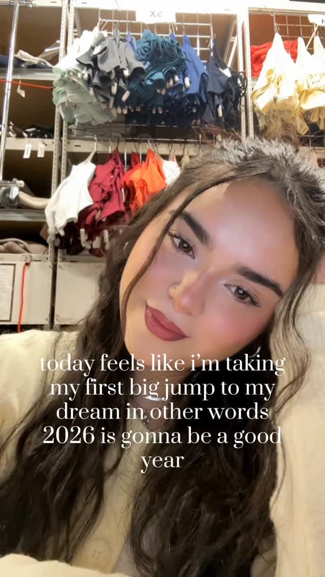 Post 3 by Bella Rosa Official on Instagram (video)