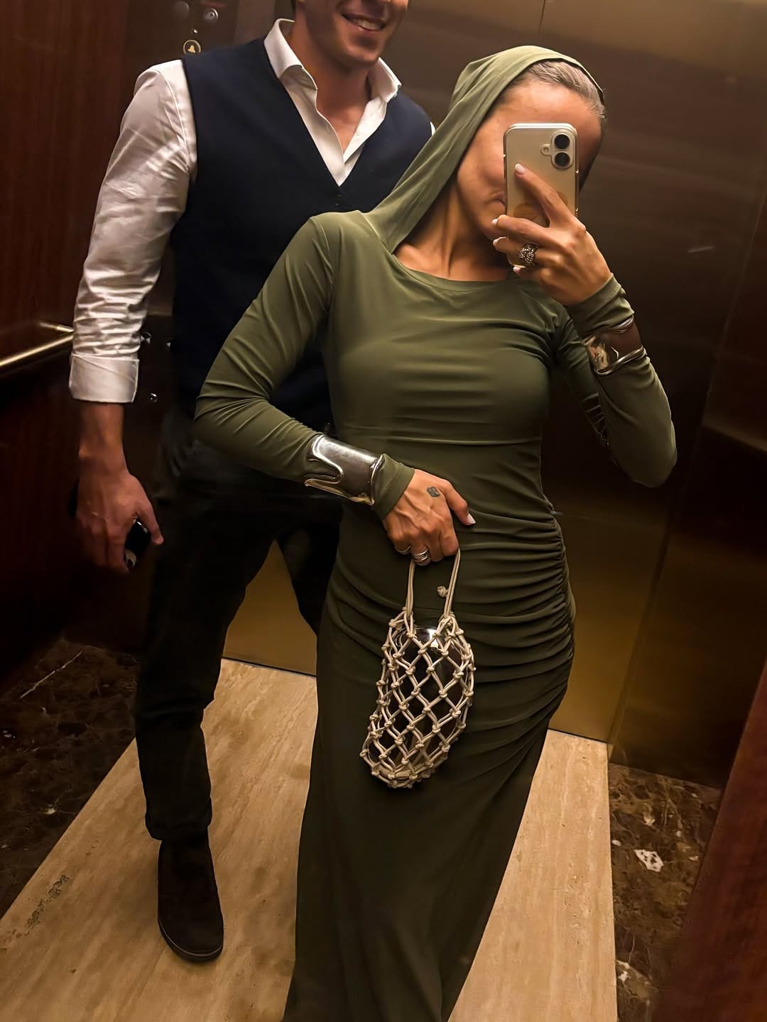 Post 9 by Benny 🖤 on Instagram (carousel)