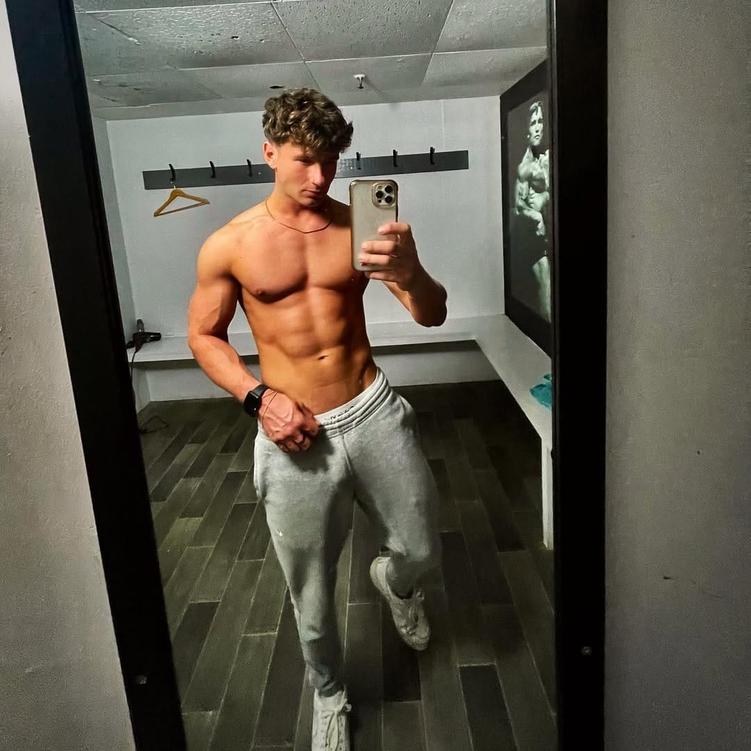 Post 10 by Conor Whiteside on Instagram (carousel)