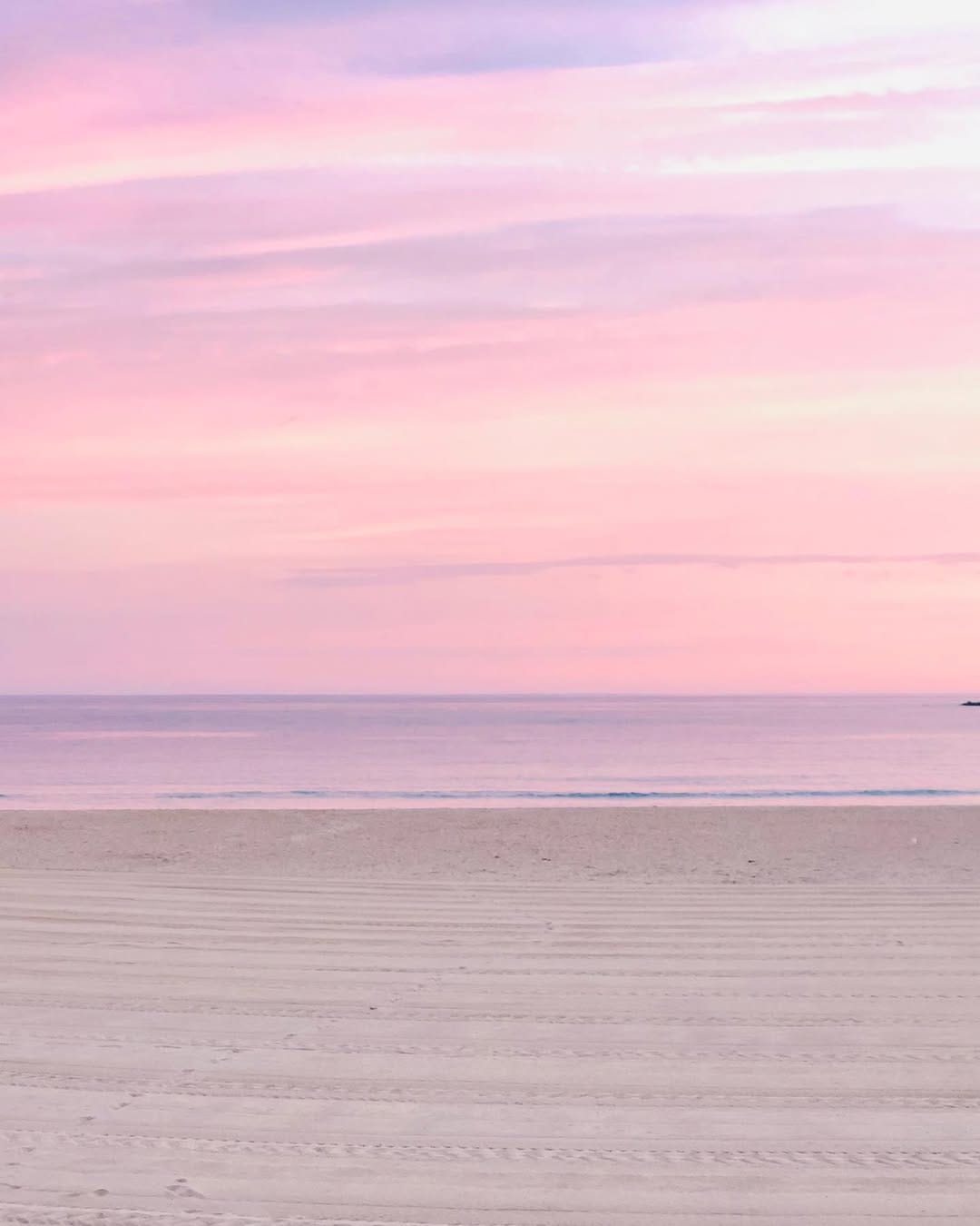 Post 3 by Jules, Ed & Leo on Instagram (image)