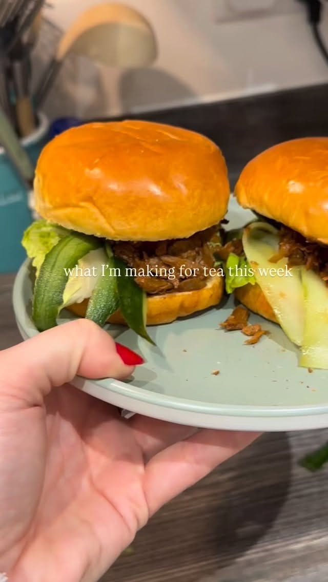 Post 1 by HOLLY | WELSH FOODIE 🌿 on Instagram (video)