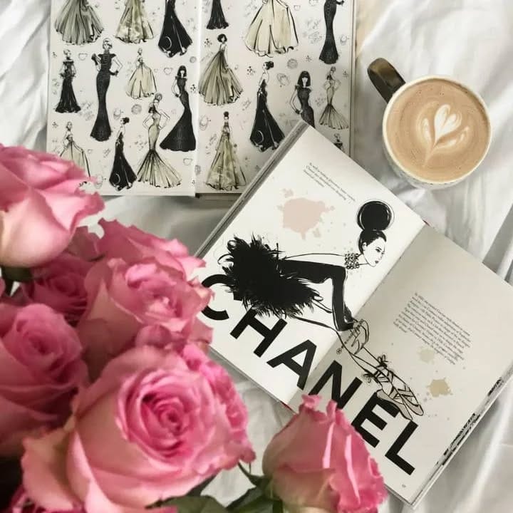 Post 6 by searchingprettycorners on Instagram (image)