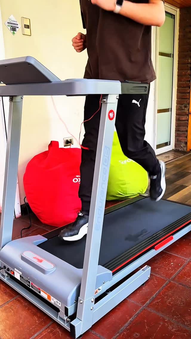 Post 1 by Muvo Fitness Chile on Instagram (video)