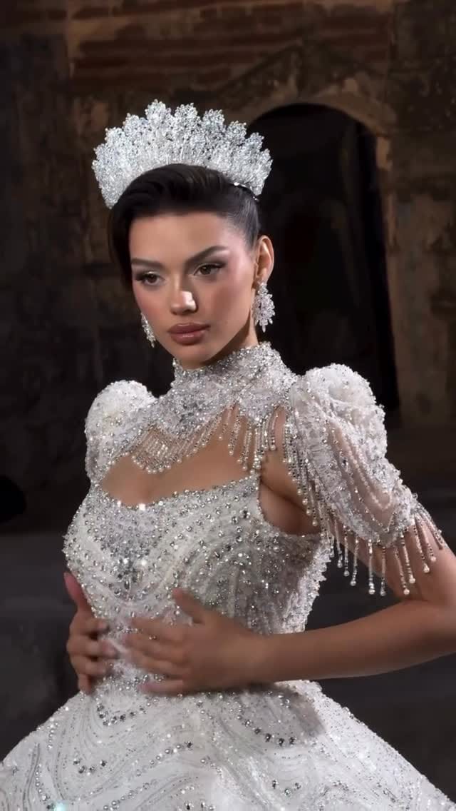 Post 4 by Mery Couture | Robes de Mariée on Instagram (video)