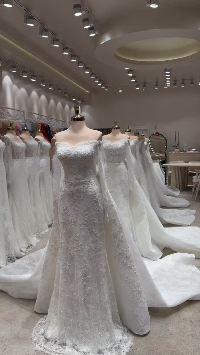 Post 3 by Mery Couture | Robes de Mariée on Instagram (video)