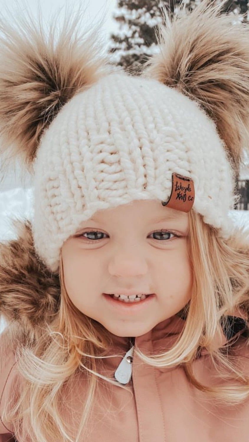 Post 5 by Tara | Lakeside Knits co on Instagram (video)