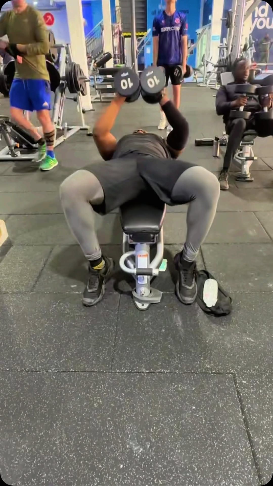 Post 4 by Jay Brezzy🇬🇭🇬🇧 on Instagram (video)
