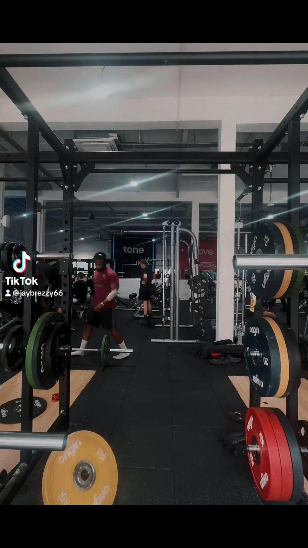 Post 9 by Jay Brezzy🇬🇭🇬🇧 on Instagram (video)