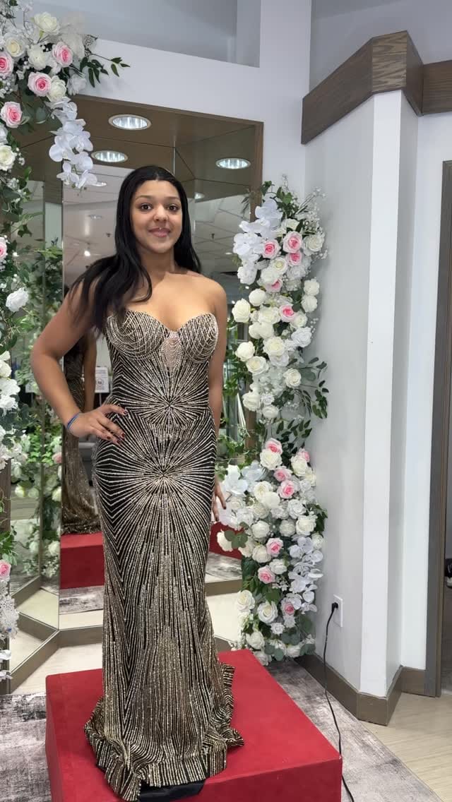Post 3 by OKSANA’S 👗 on Instagram (video)