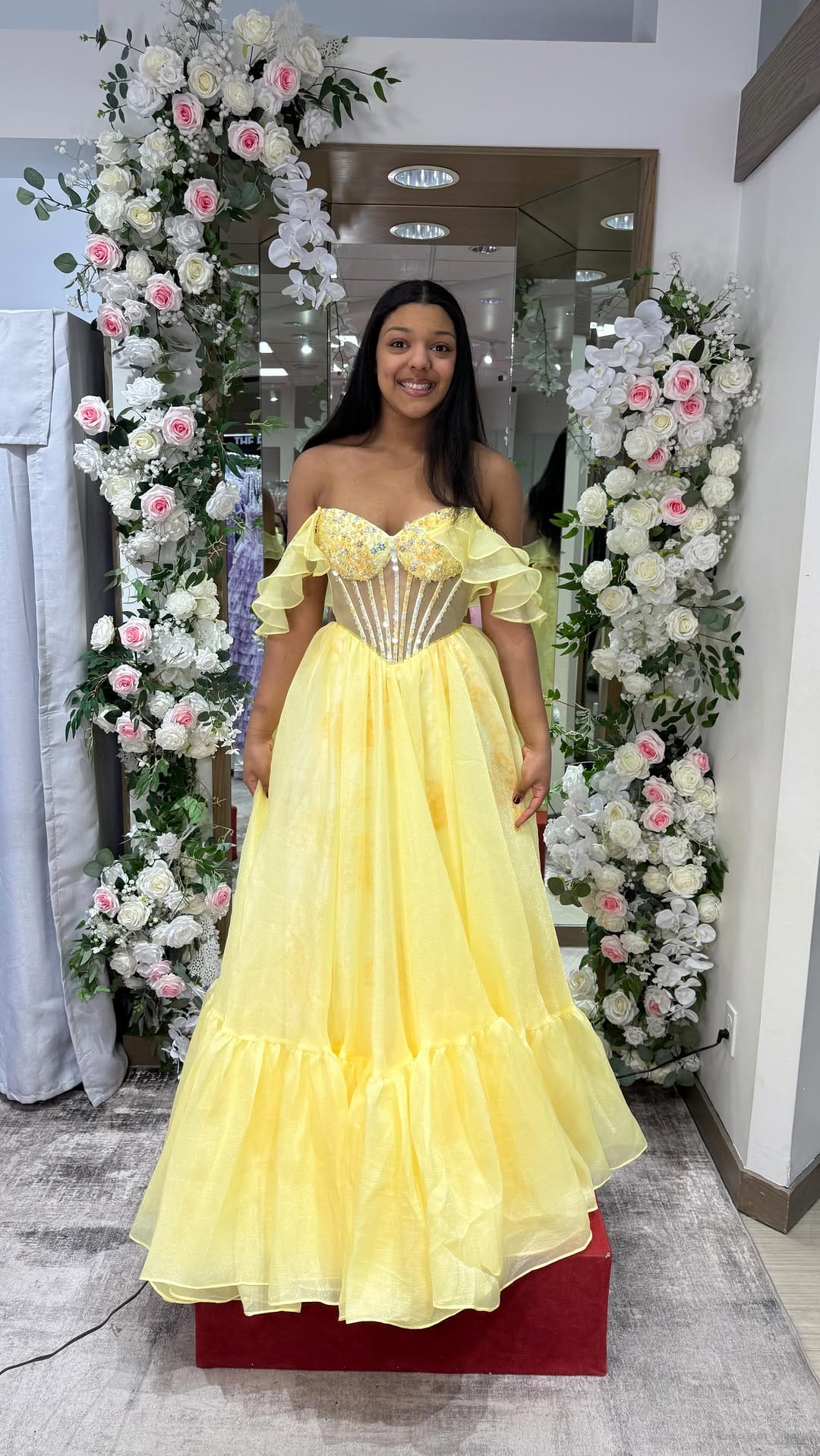 Post 9 by OKSANA’S 👗 on Instagram (video)