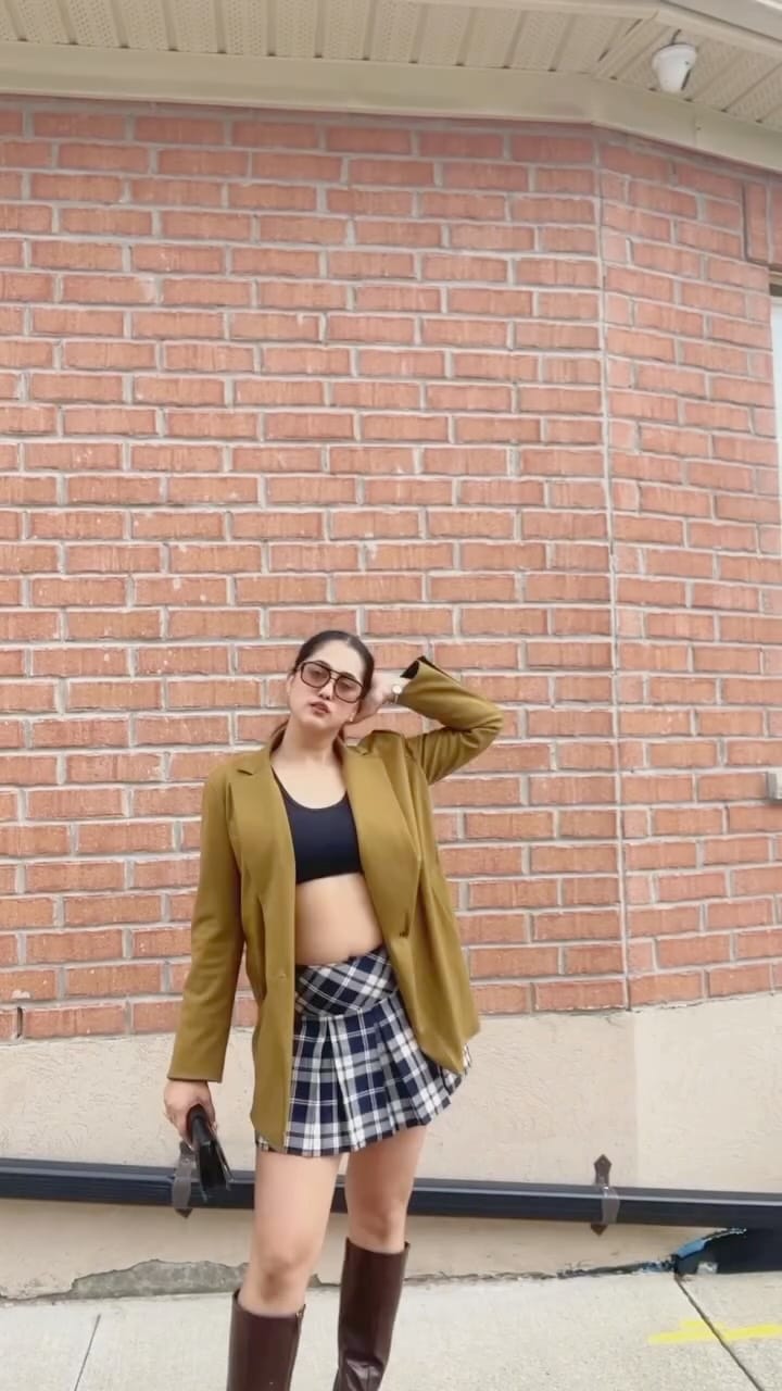 Post 8 by Dr. Simran Randhawa on Instagram (video)