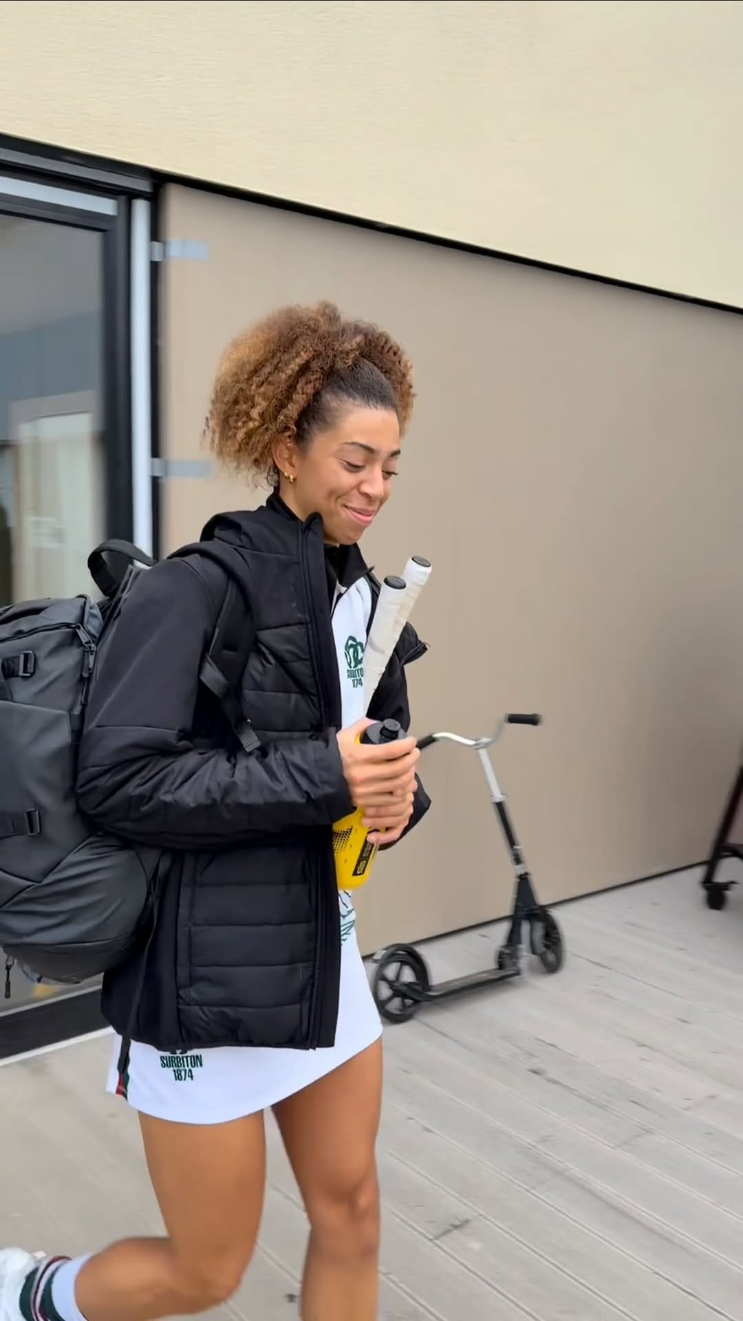 Post 8 by Darcy Bourne on Instagram (video)