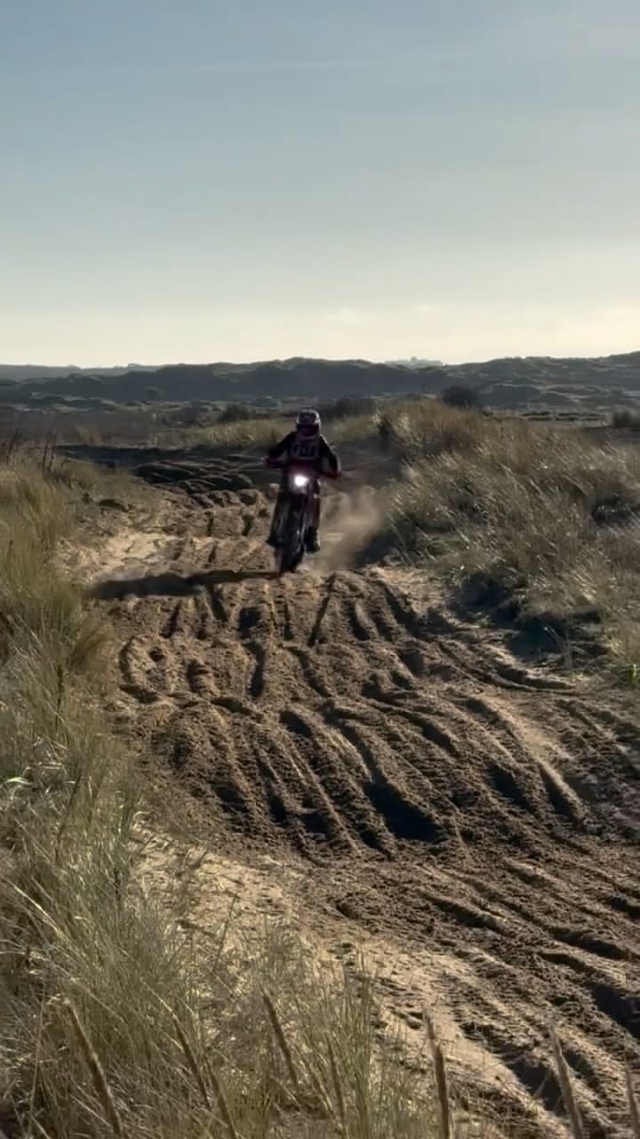 Post 8 by Leon Rosser on Instagram (video)