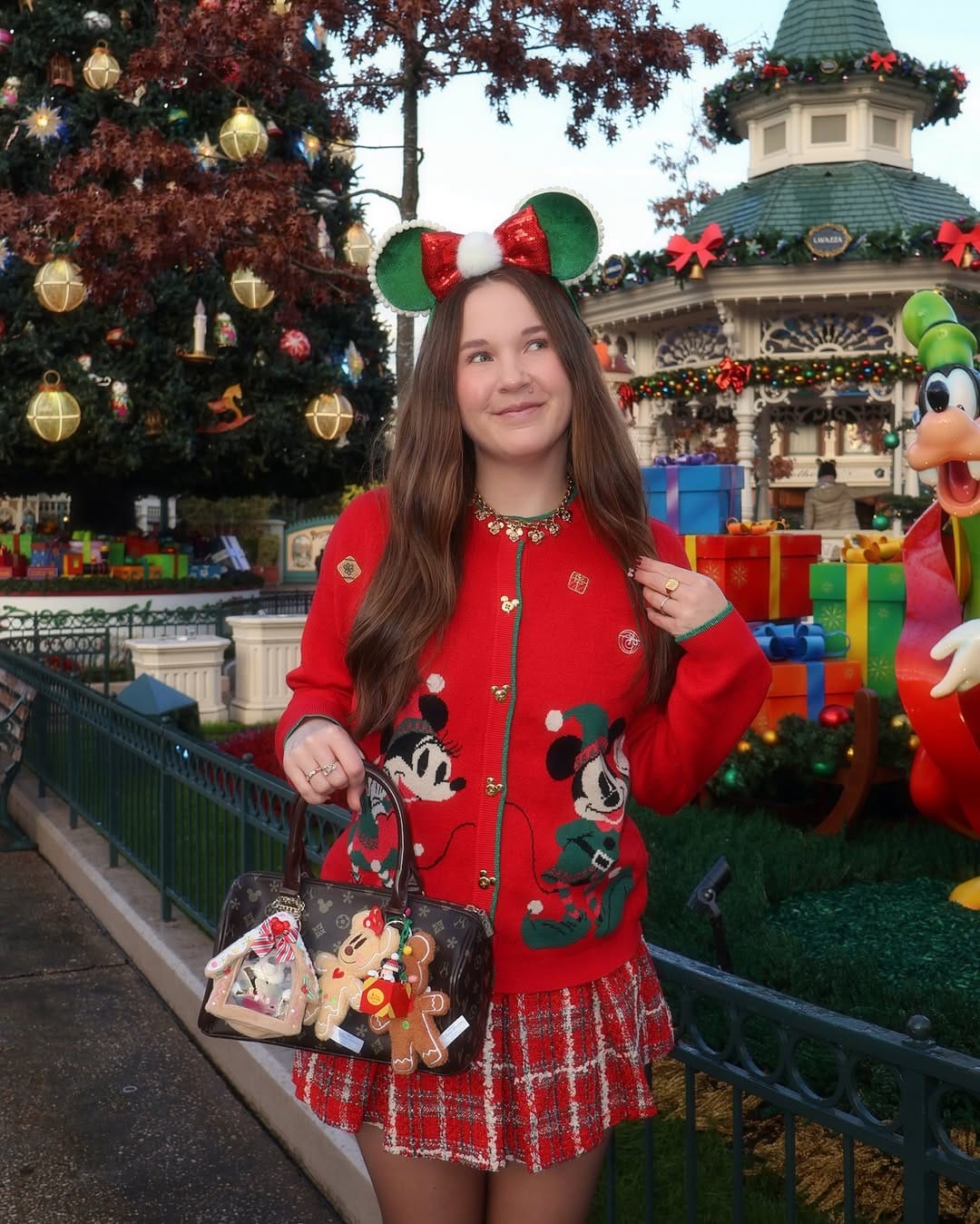 Post 3 by Nikita M on Instagram (carousel)