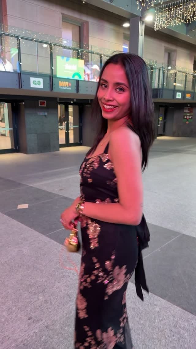 Post 7 by Riya Paul | Fashion & Beauty Reels on Instagram (video)