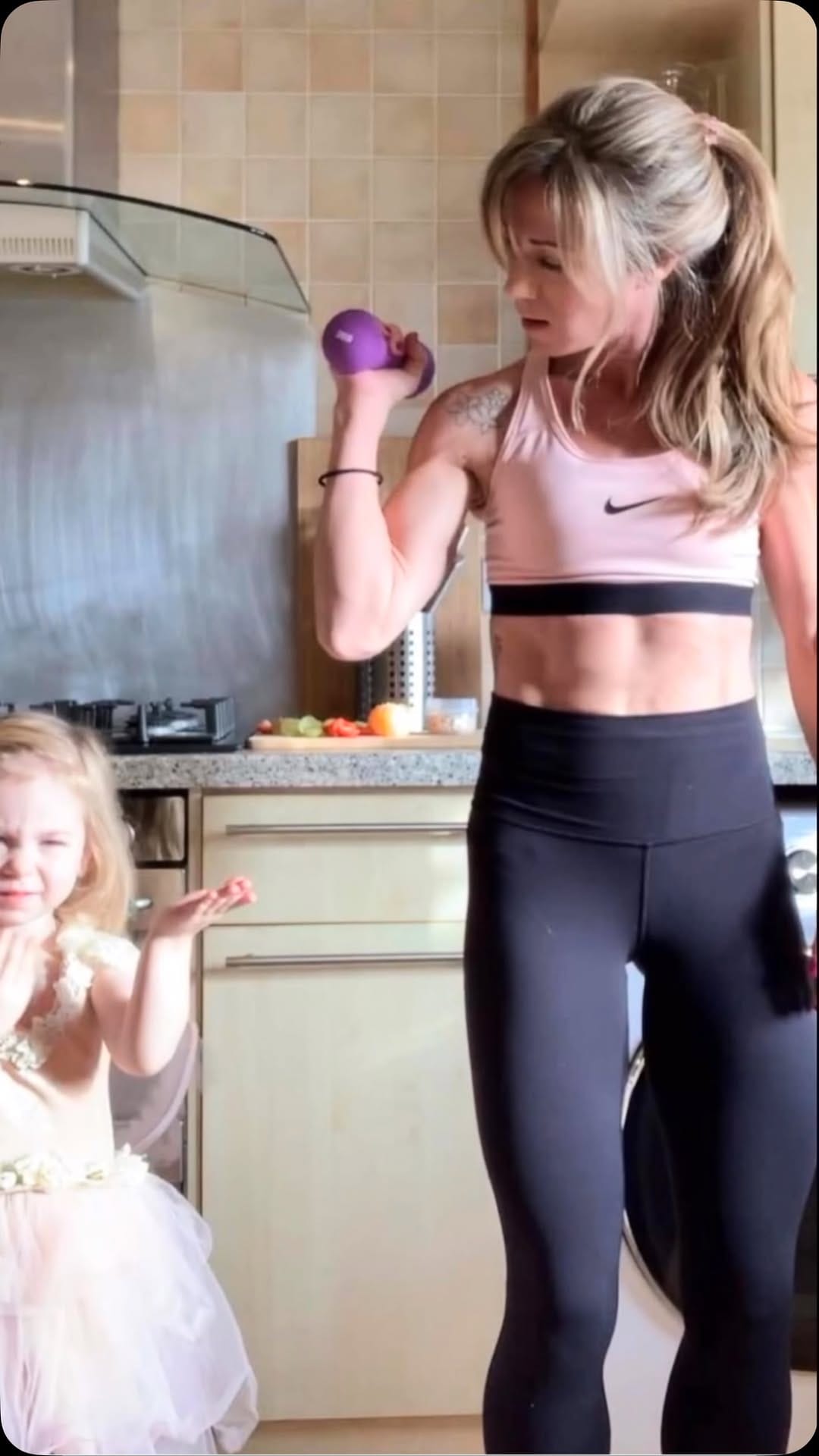 Post 5 by Anna & Kettie on Instagram (video)