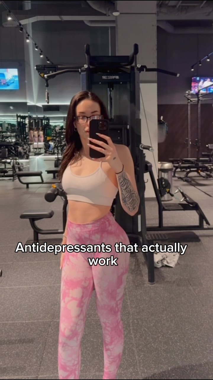 Post 10 by 𝐓 𝐀 𝐋 𝐋 𝐘  𝐀 𝐋 𝐈 𝐘 𝐀 𝐇 on Instagram (video)
