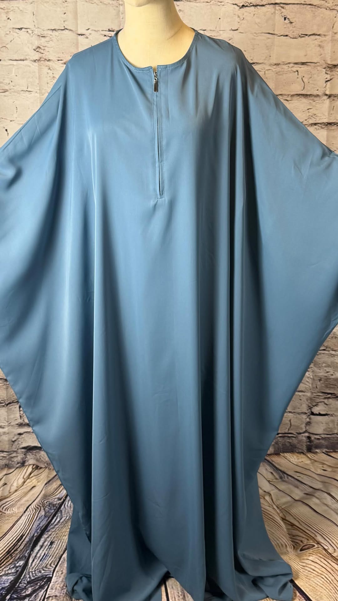 Post 5 by SUSAN'S LIBAS ABAYA SHOP on Instagram (video)