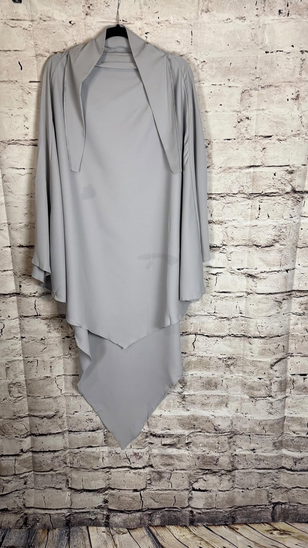 Post 6 by SUSAN'S LIBAS ABAYA SHOP on Instagram (video)