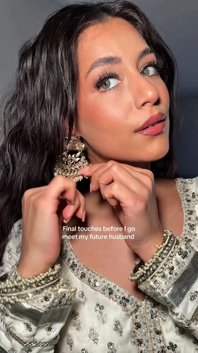 Post 2 by Taran Bhela on Instagram (video)