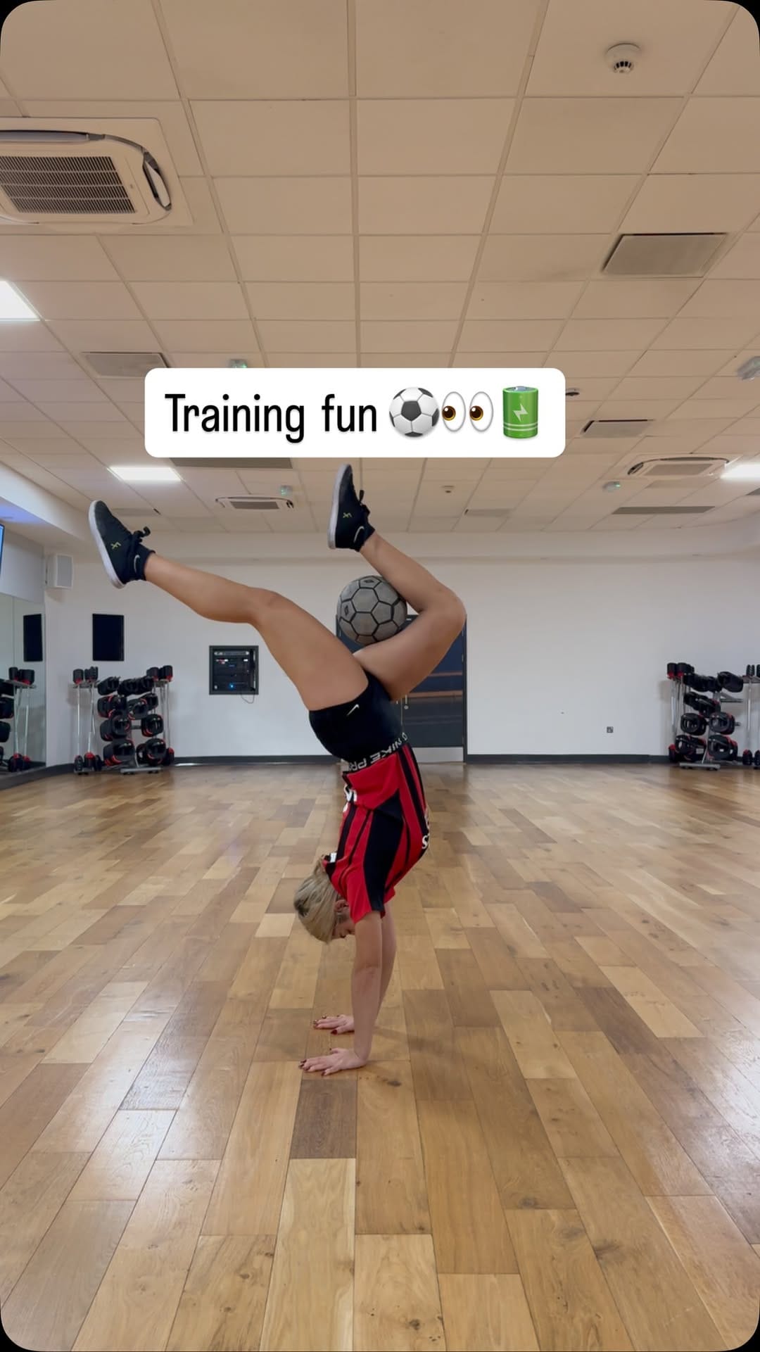 Post 5 by Harriet Pavlou on Instagram (video)