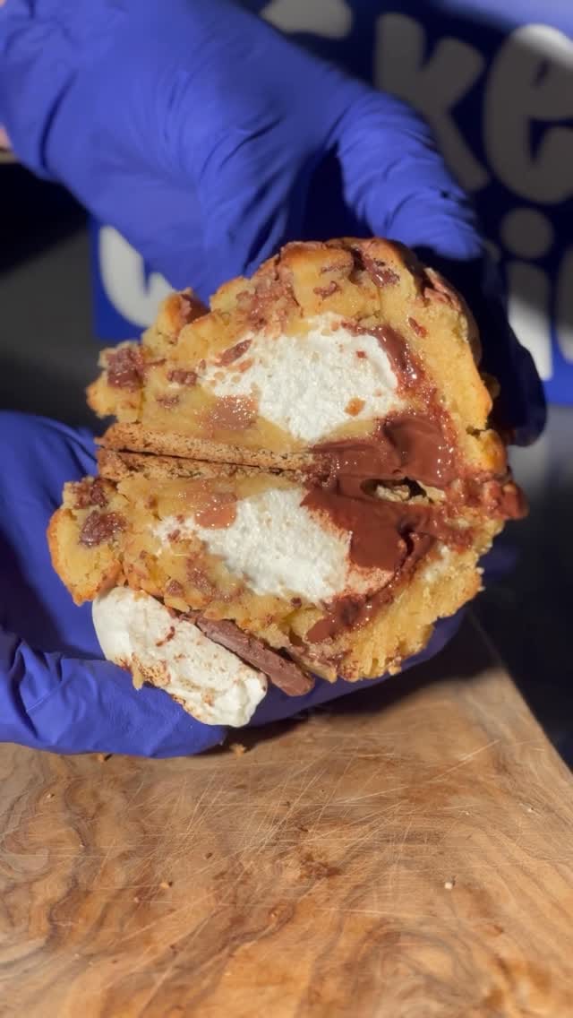 Post 5 by Krokem Cookies on Instagram (video)