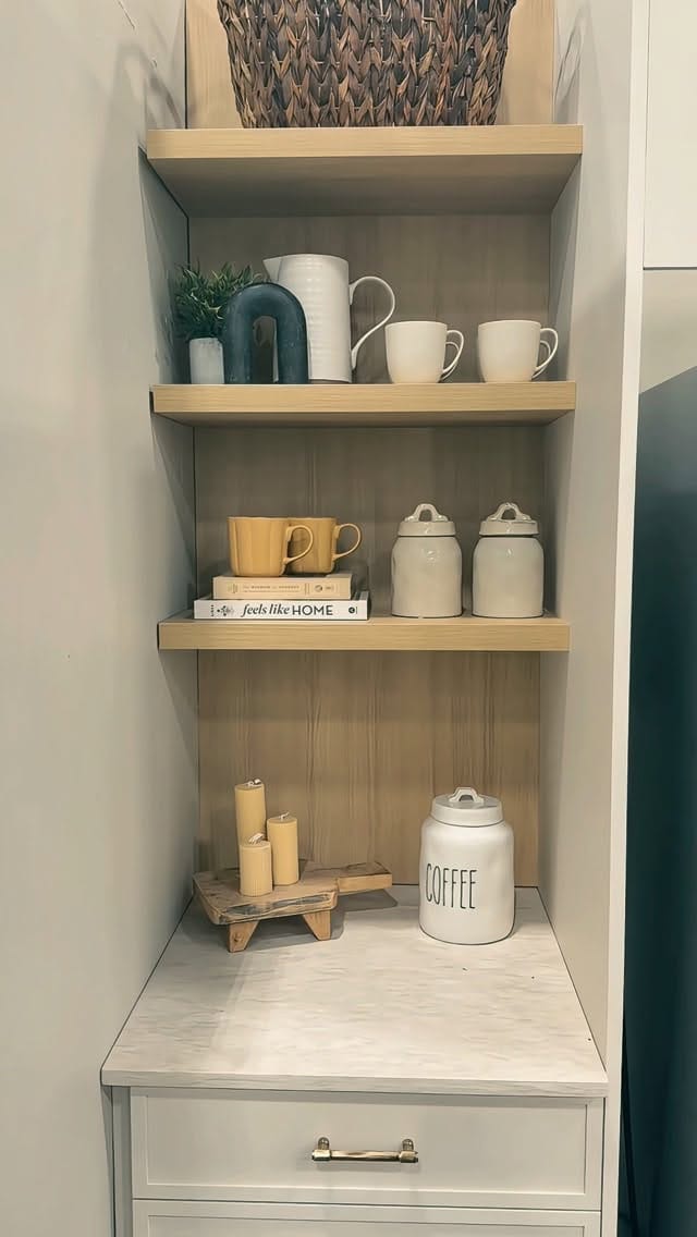 Post 5 by Sofa Land on Instagram (video)