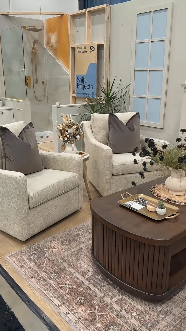 Post 7 by Sofa Land on Instagram (video)