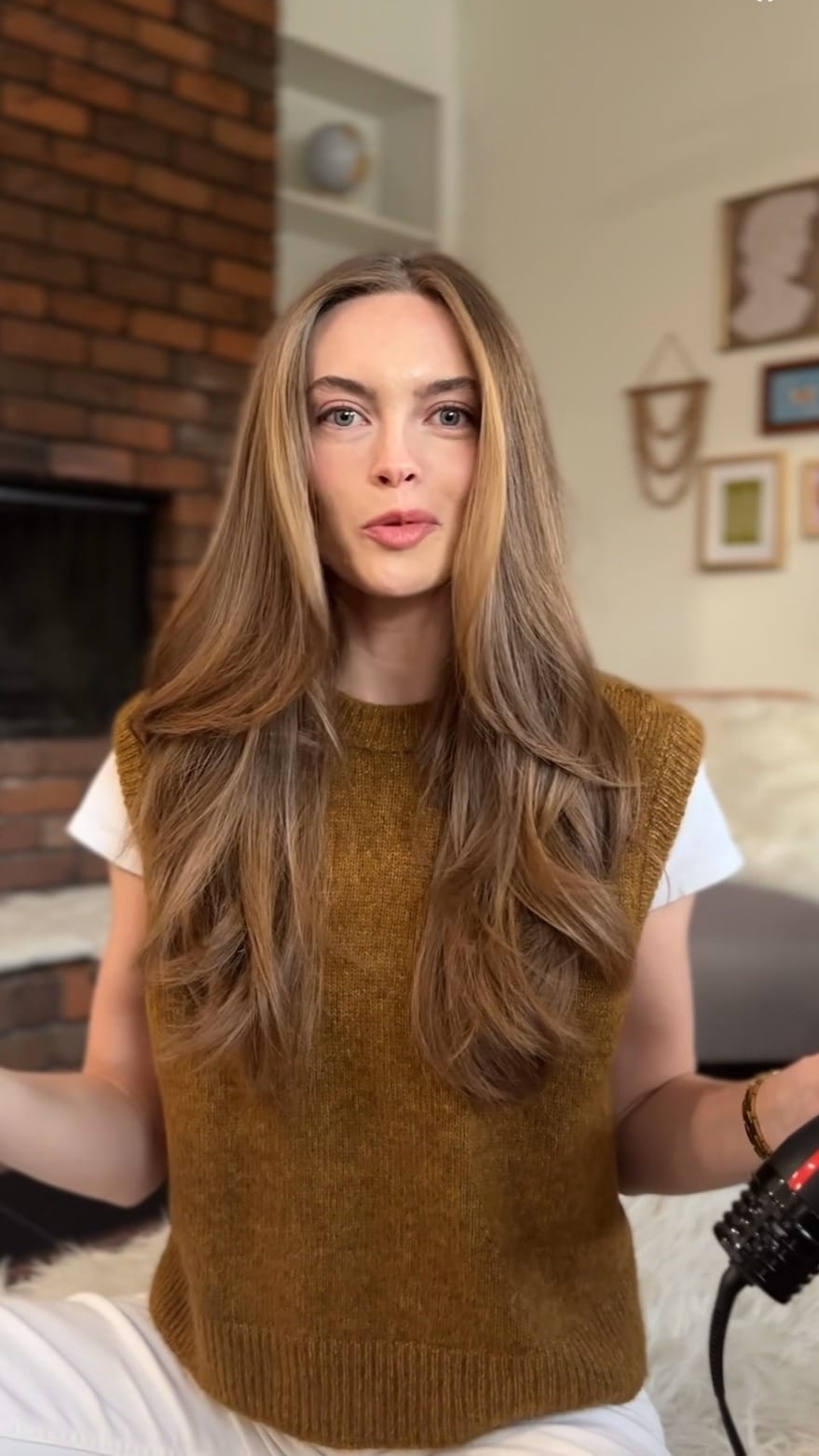 Post 3 by Revlon Hair Tools Canada on Instagram (video)