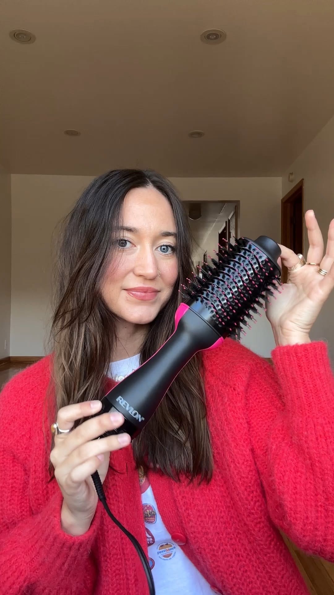 Post 4 by Revlon Hair Tools Canada on Instagram (video)