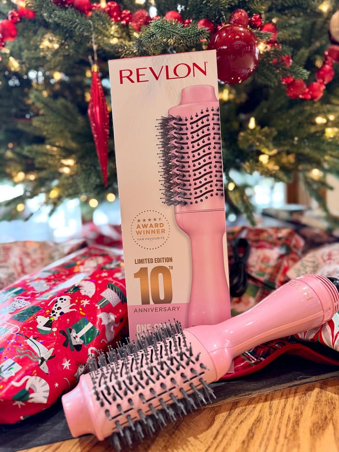 Post 9 by Revlon Hair Tools Canada on Instagram (image)