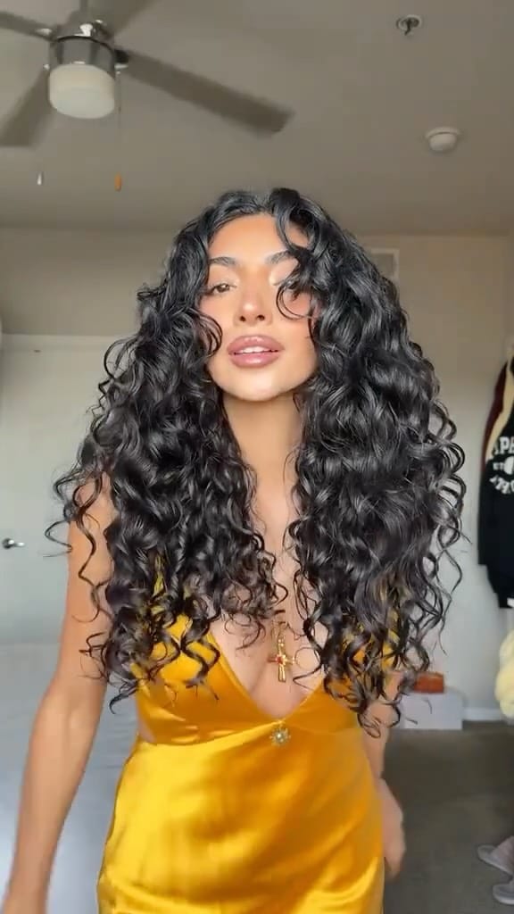 Post 4 by DESIGNME Hair on Instagram (video)