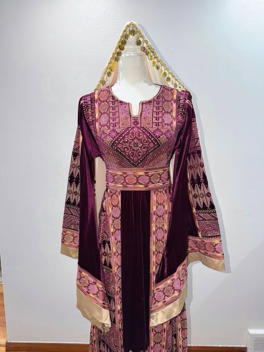 Post 2 by Ola boutique on Instagram (carousel)