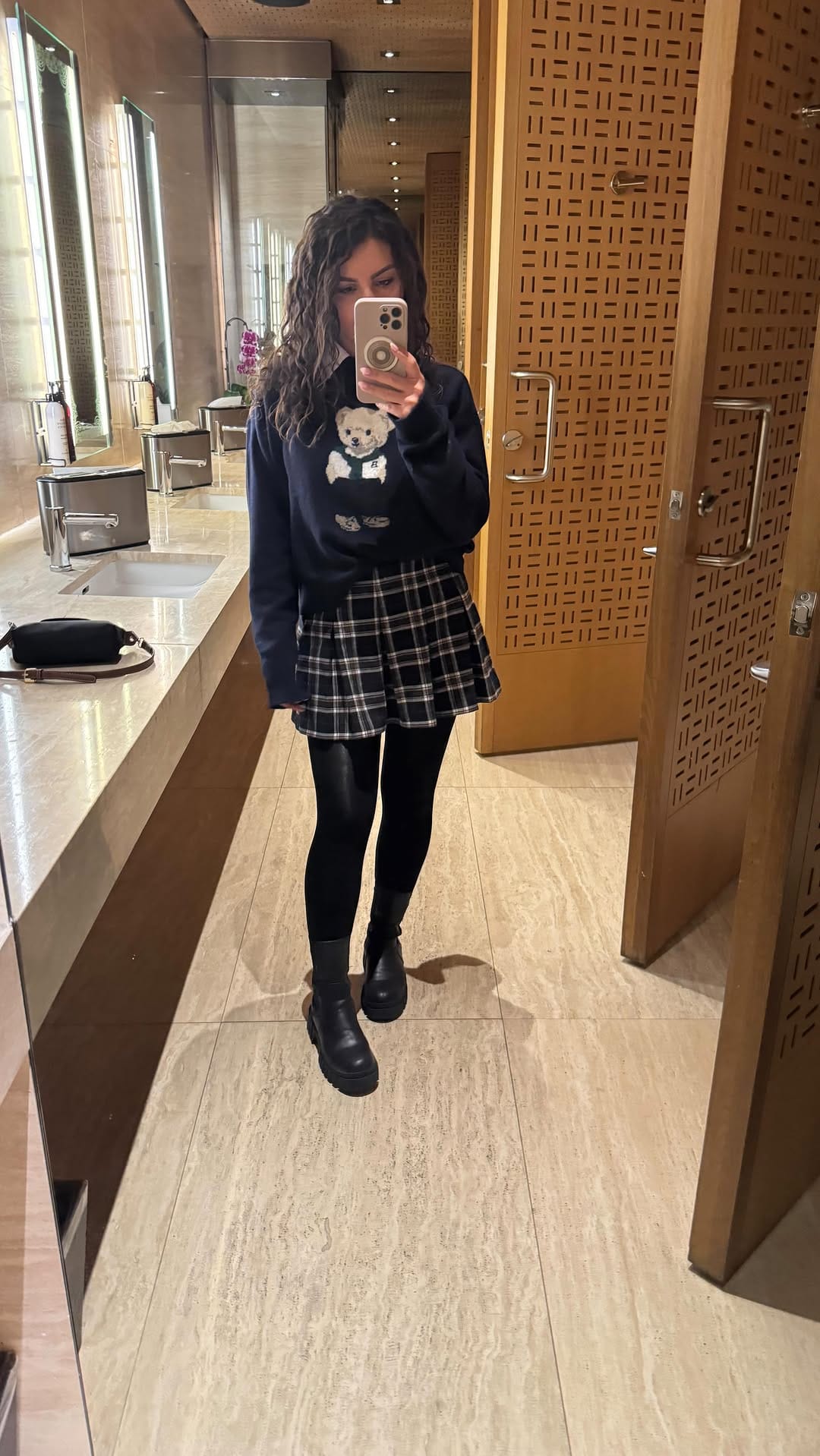 Post 4 by sandra 🖤 on Instagram (video)