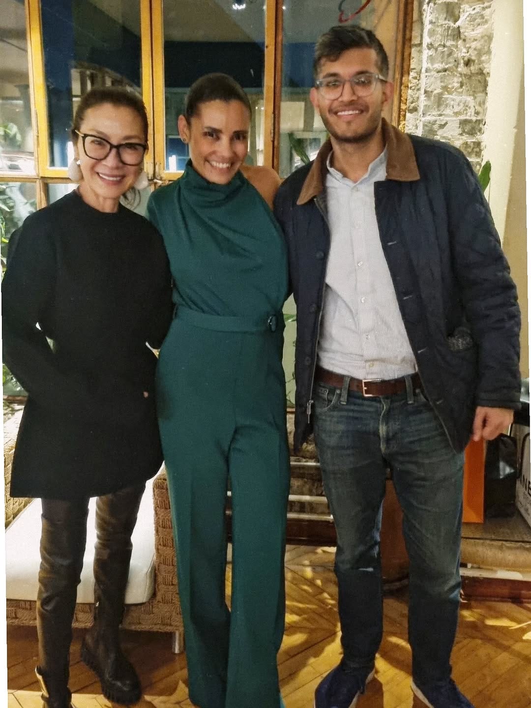 Post 5 by Ellen Costa on Instagram (carousel)