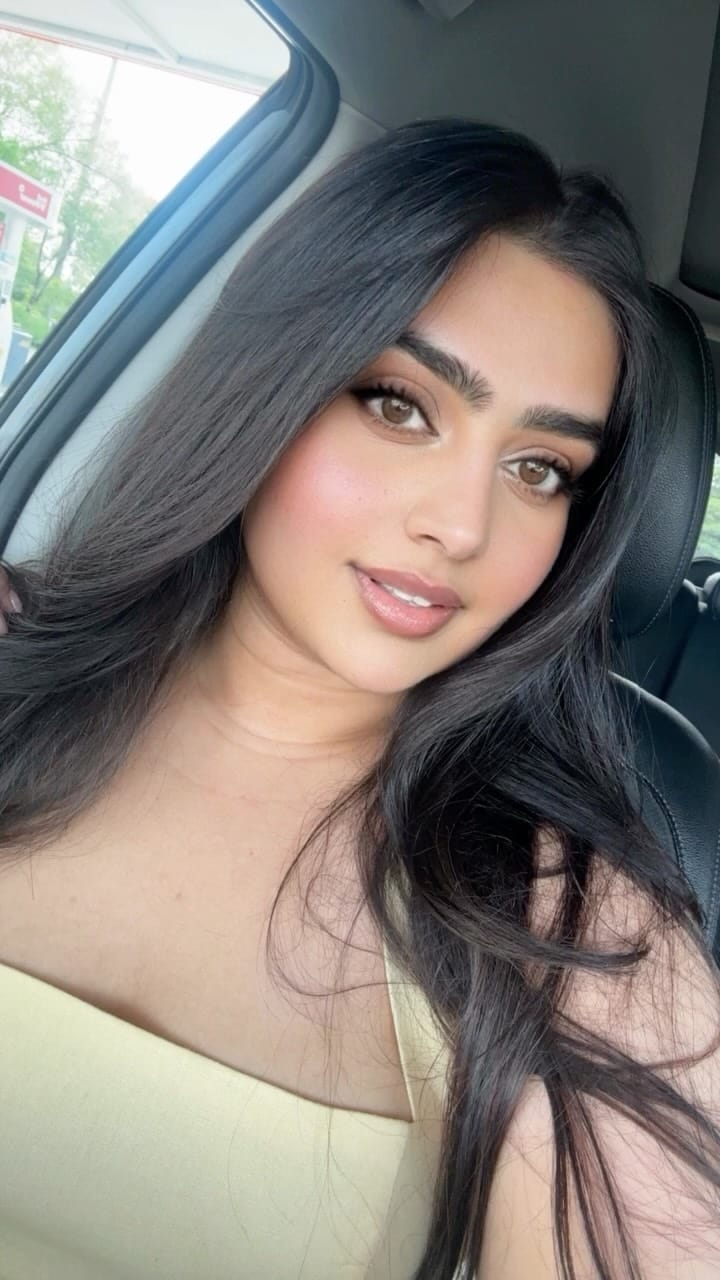 Post 4 by Shreya on Instagram (video)